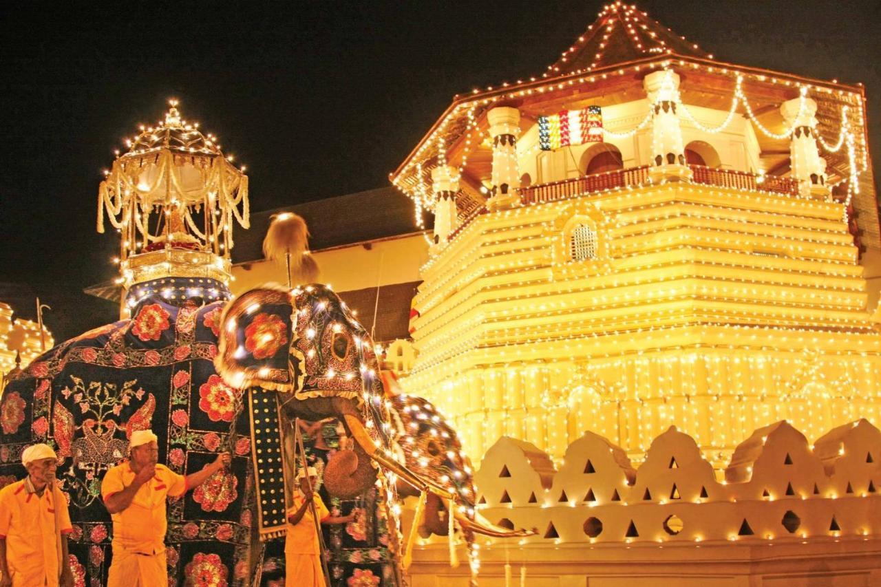 Seven Luck Palace Kandy Dış mekan fotoğraf